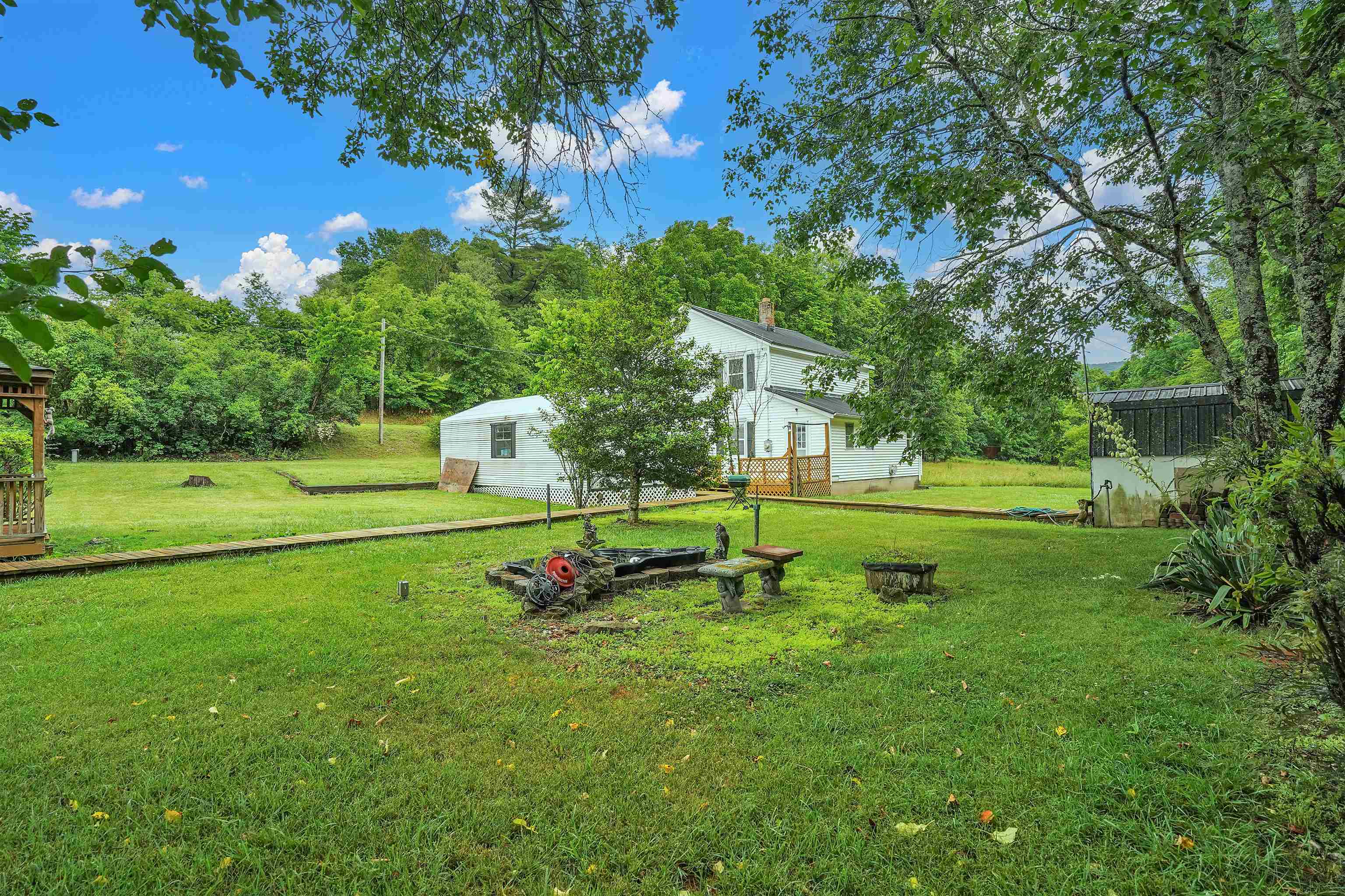 9048 Cumberland Gap Road New Castle VA 24127