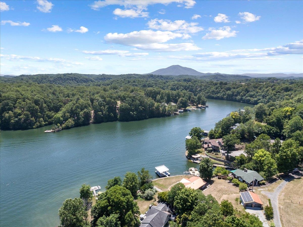 4974 Cove View Road Pulaski VA 24301