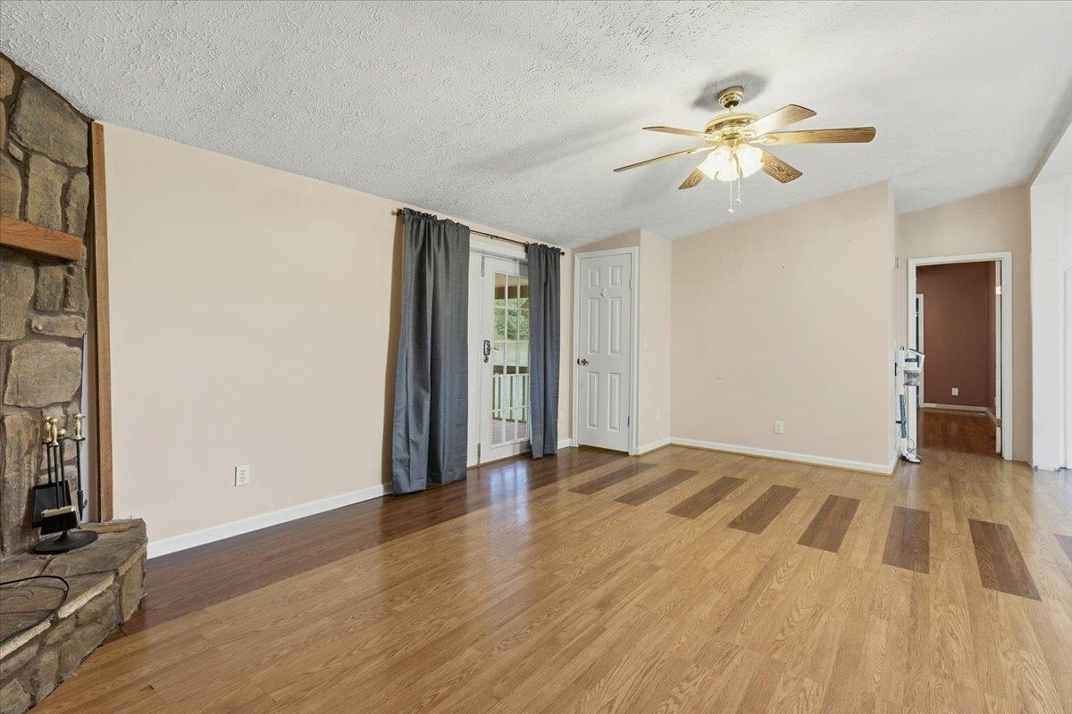 5308 Thornspring Road Pulaski VA 24301