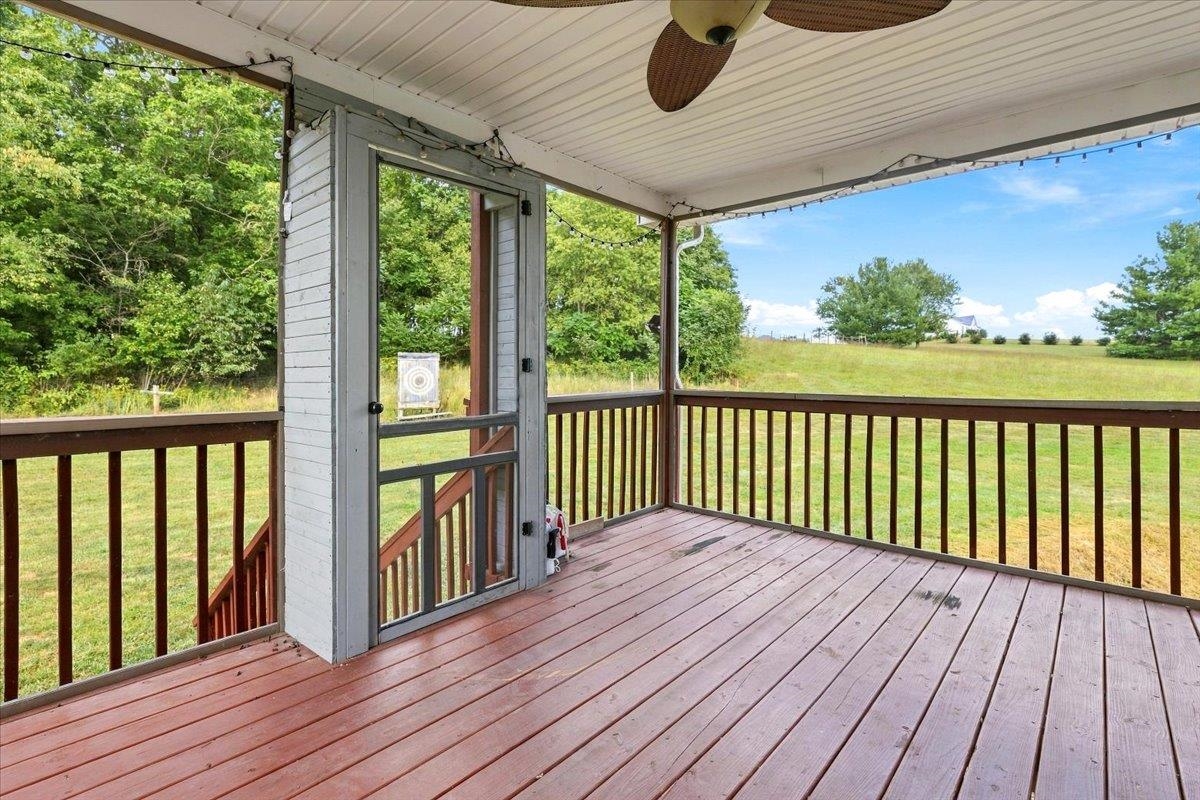 5308 Thornspring Road Pulaski VA 24301