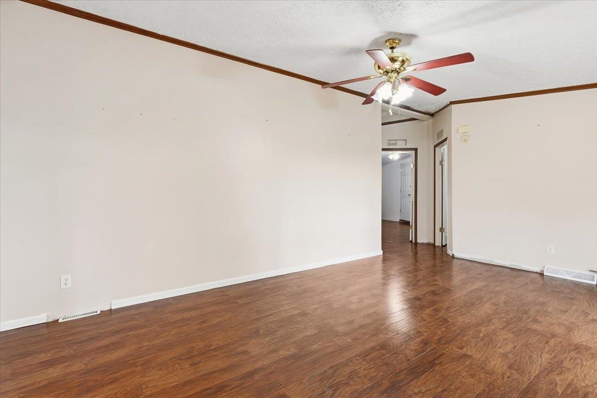 5308 Thornspring Road Pulaski VA 24301