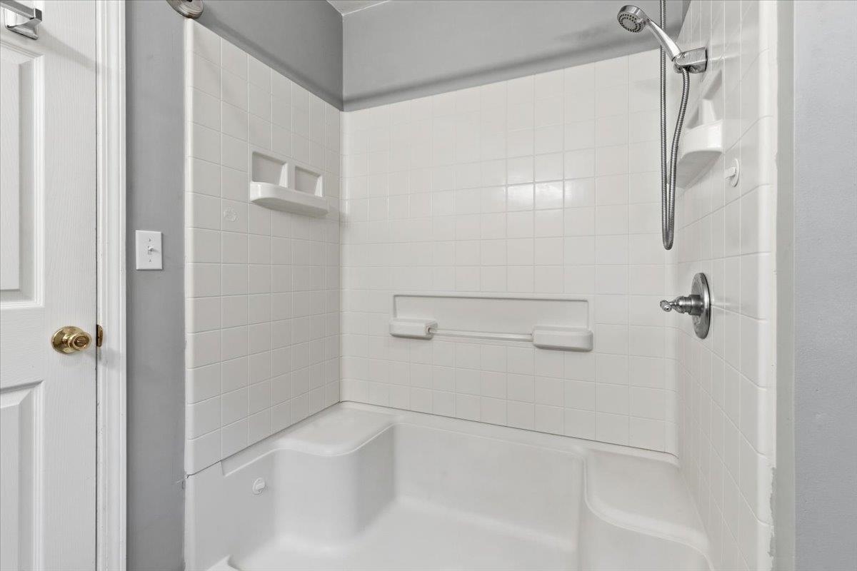 5308 Thornspring Road Pulaski VA 24301