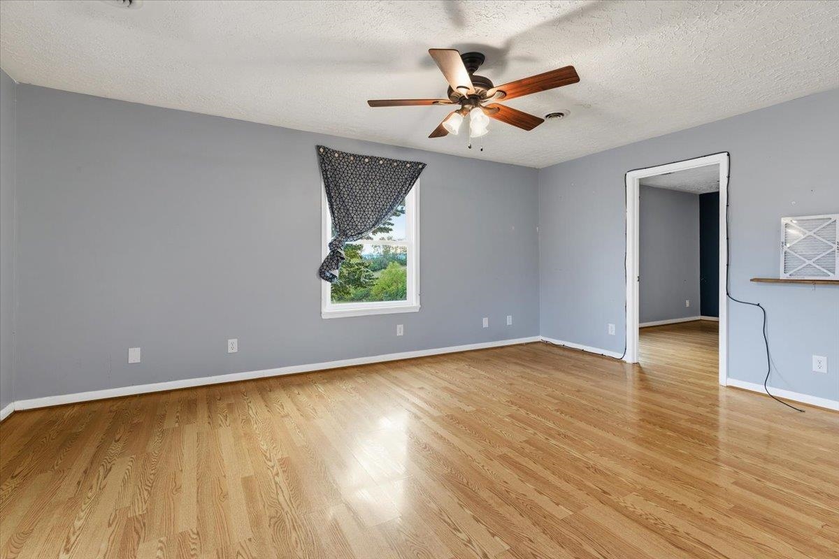 5308 Thornspring Road Pulaski VA 24301