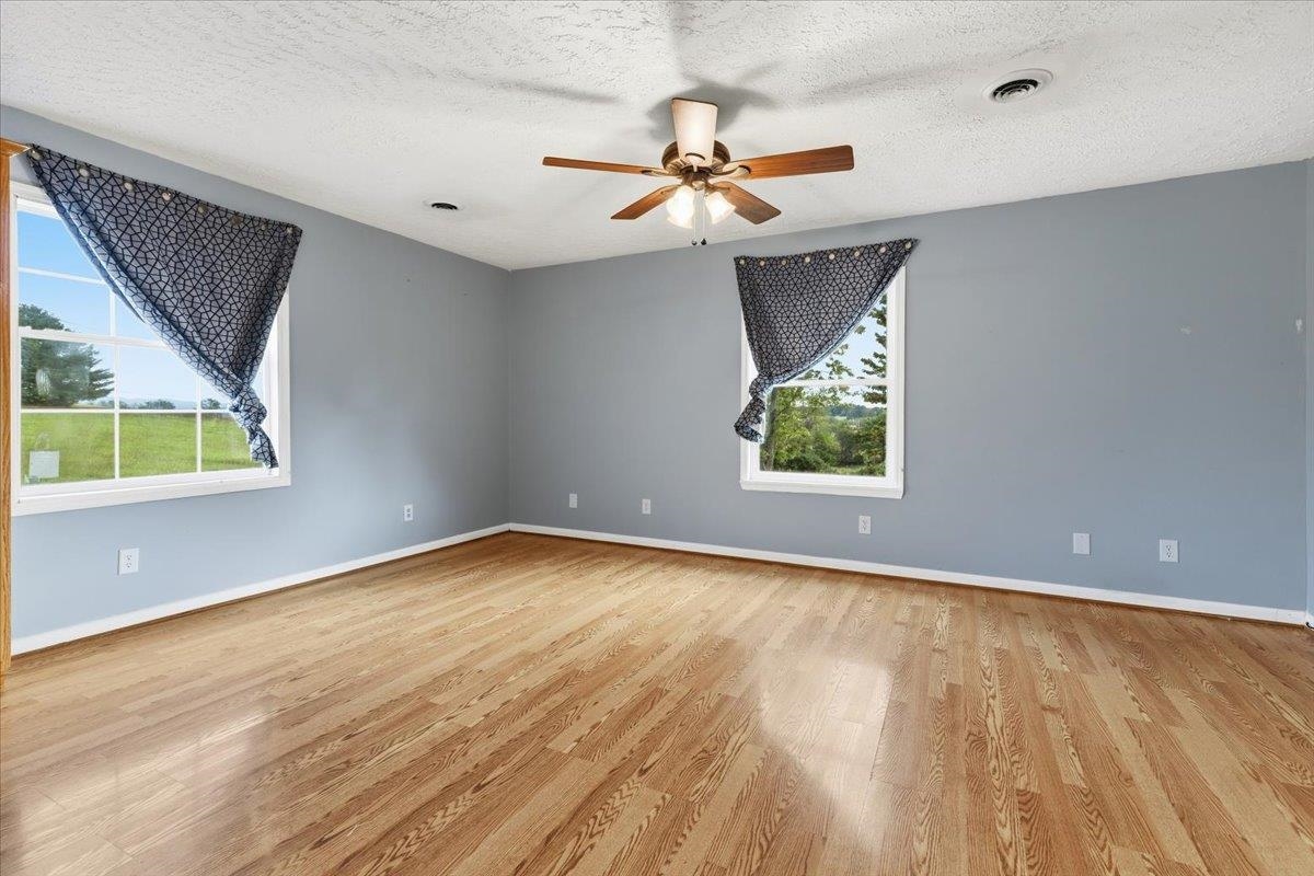 5308 Thornspring Road Pulaski VA 24301