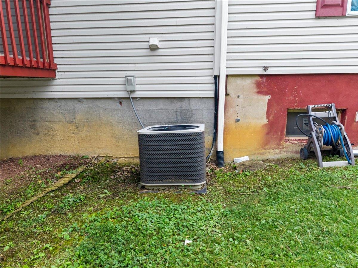 5308 Thornspring Road Pulaski VA 24301