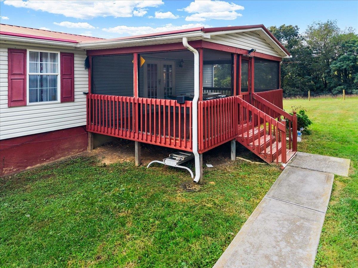 5308 Thornspring Road Pulaski VA 24301