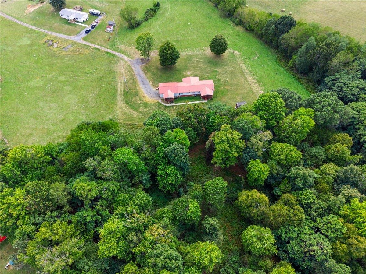 5308 Thornspring Road Pulaski VA 24301