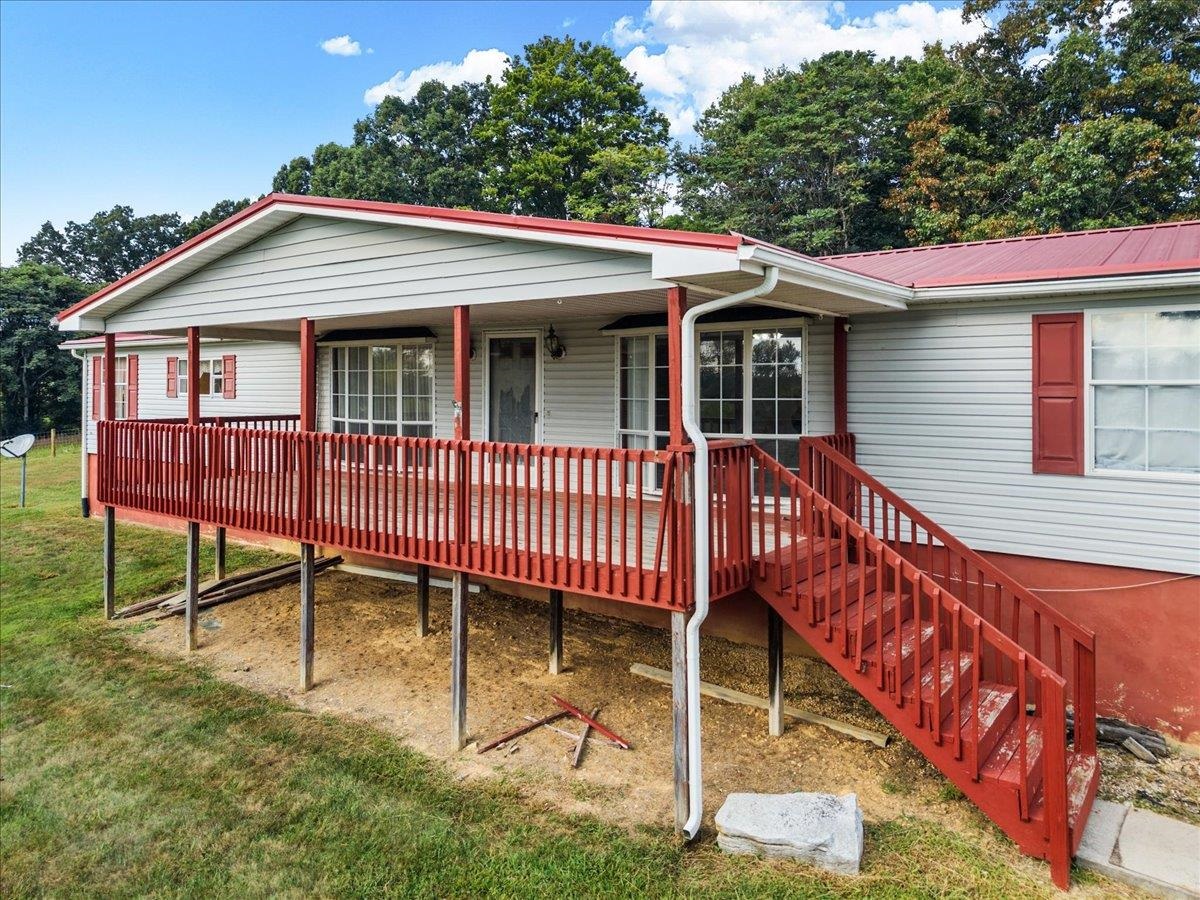 5308 Thornspring Road Pulaski VA 24301