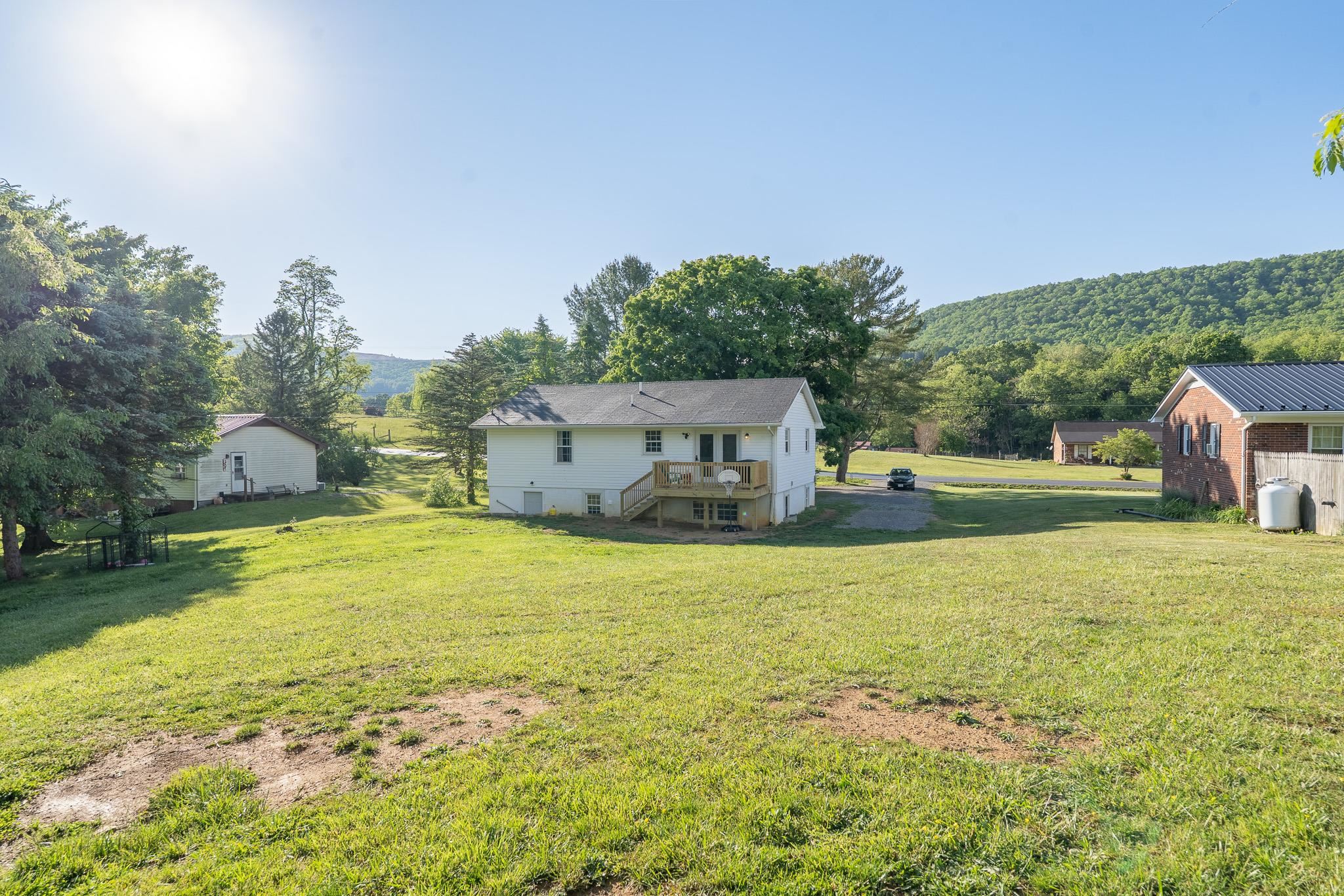 892 Ivanhoe Road Max Meadows VA 24360