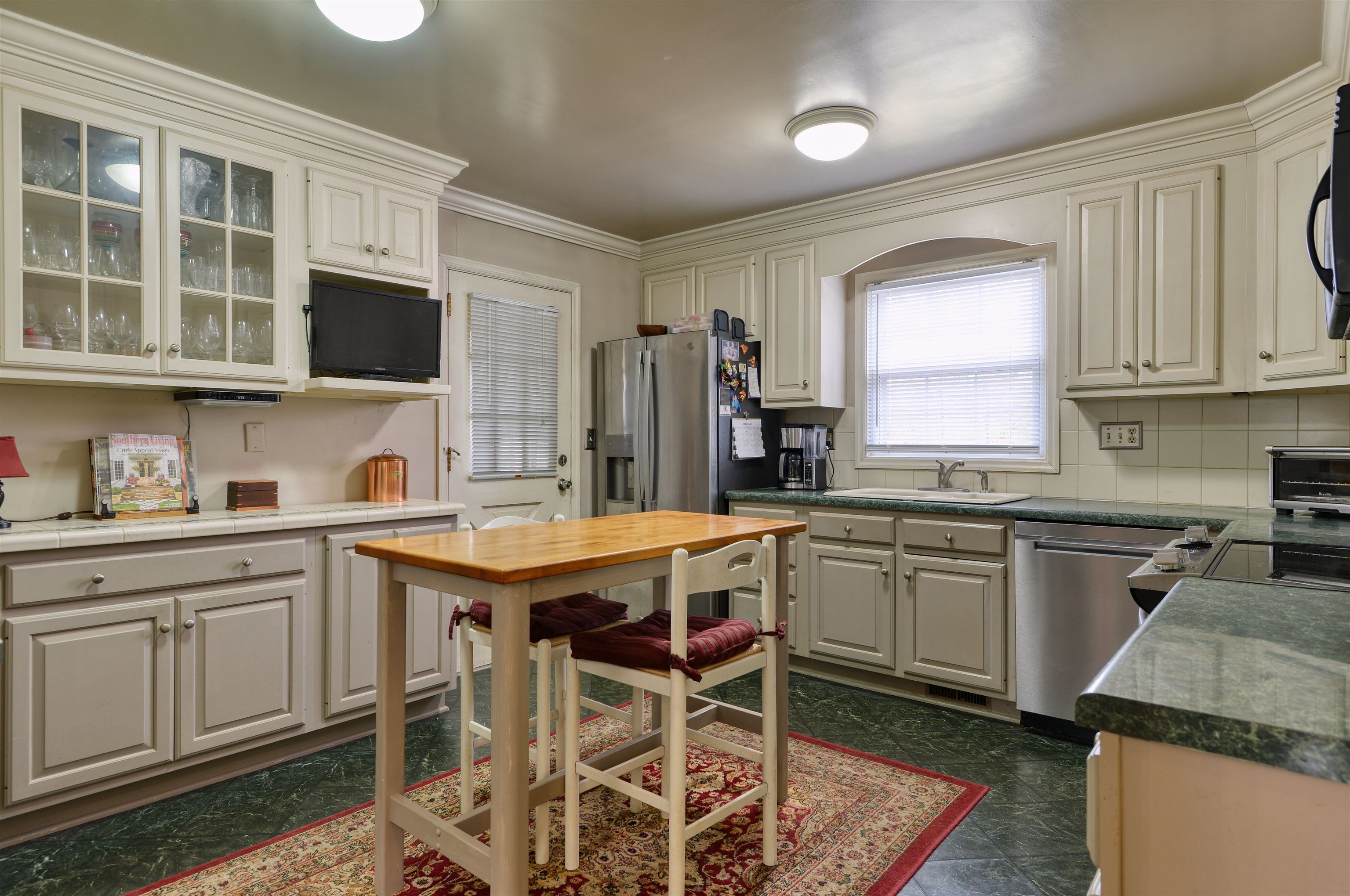 1008 Mcbryde Lane Blacksburg VA 24060