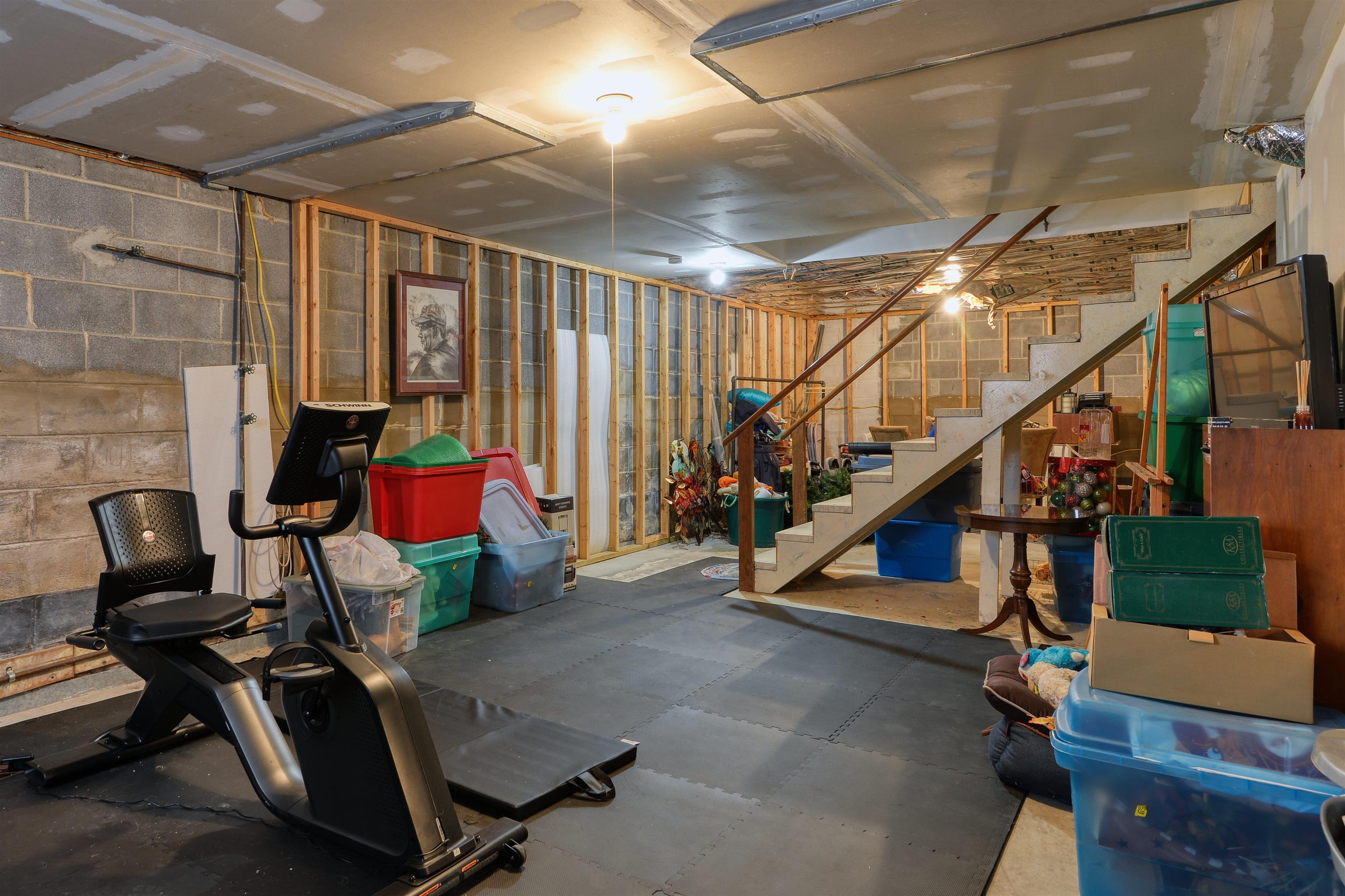 1008 Mcbryde Lane Blacksburg VA 24060