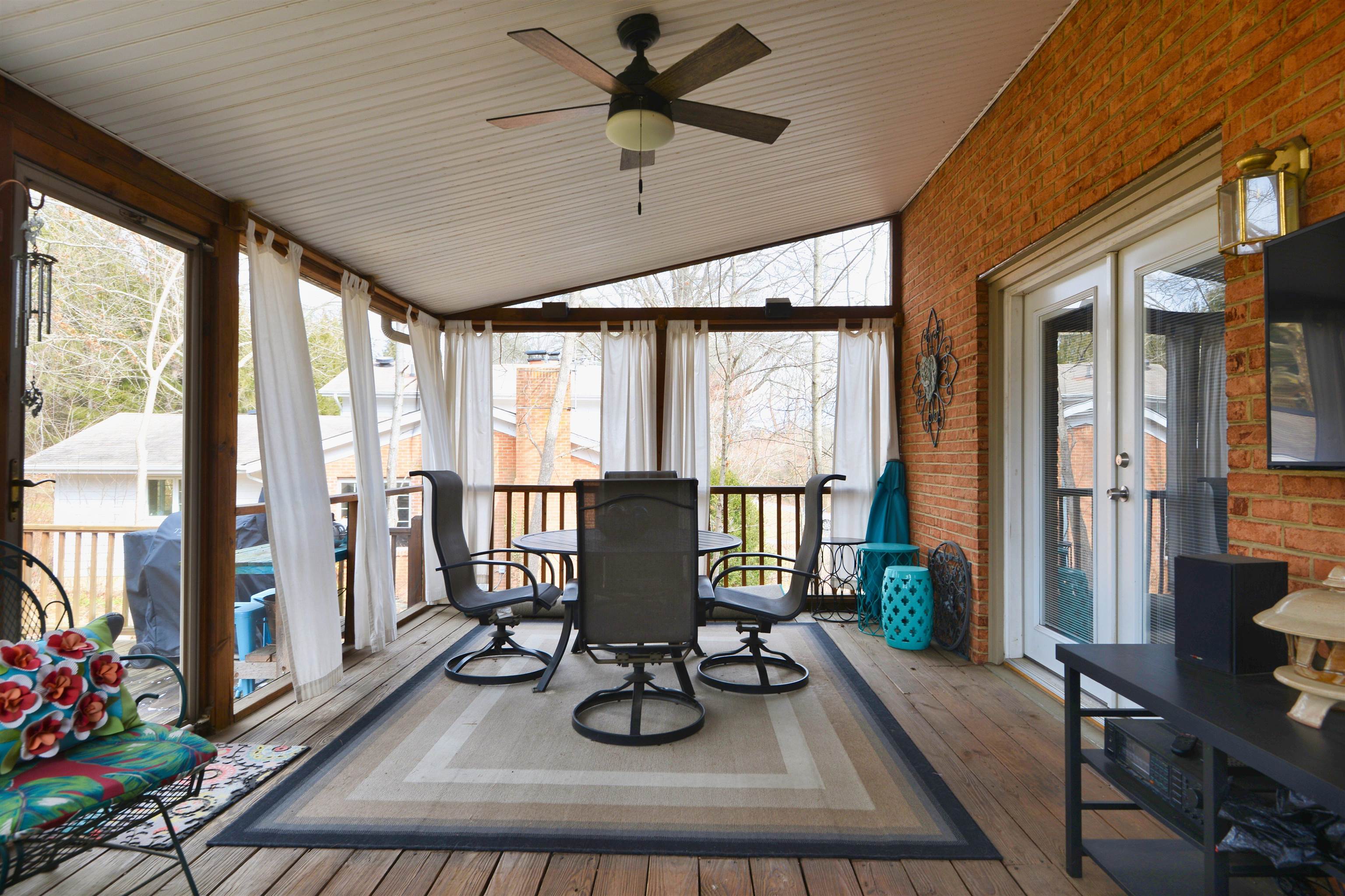 1008 Mcbryde Lane Blacksburg VA 24060