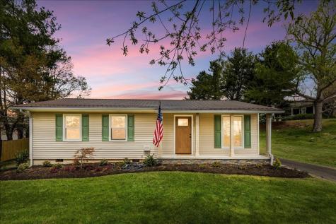 490 Sunnyside Lane NE Christiansburg VA 24073