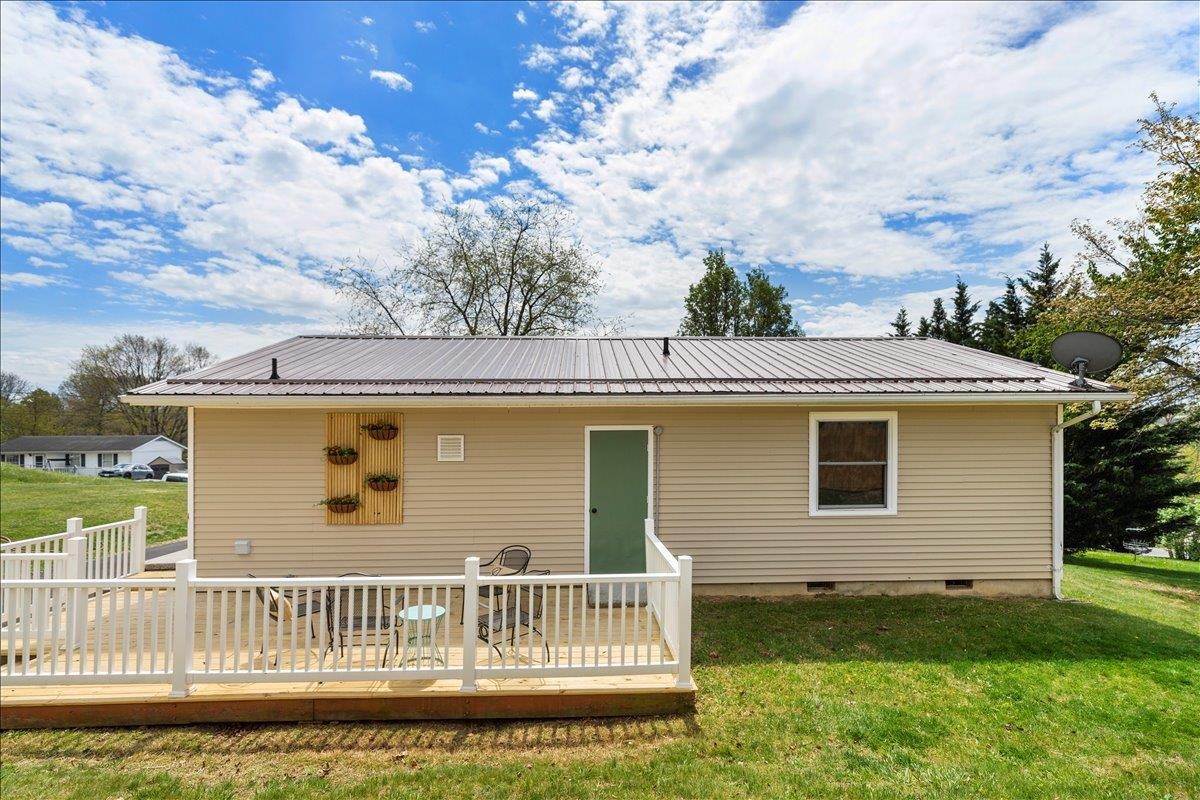 490 Sunnyside Lane NE Christiansburg VA 24073