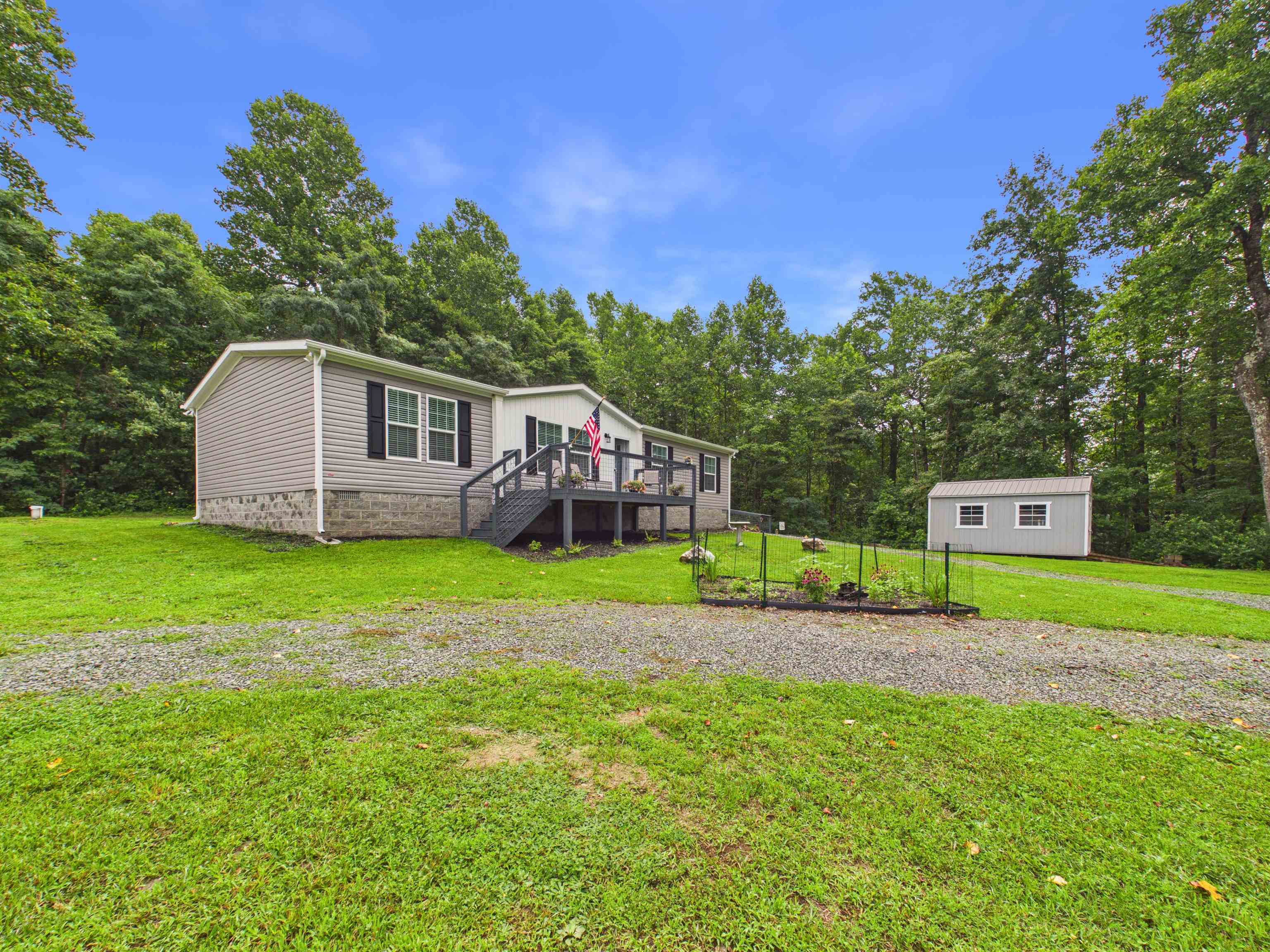 400 Ridge Oak Drive SE Copper Hill VA 24079