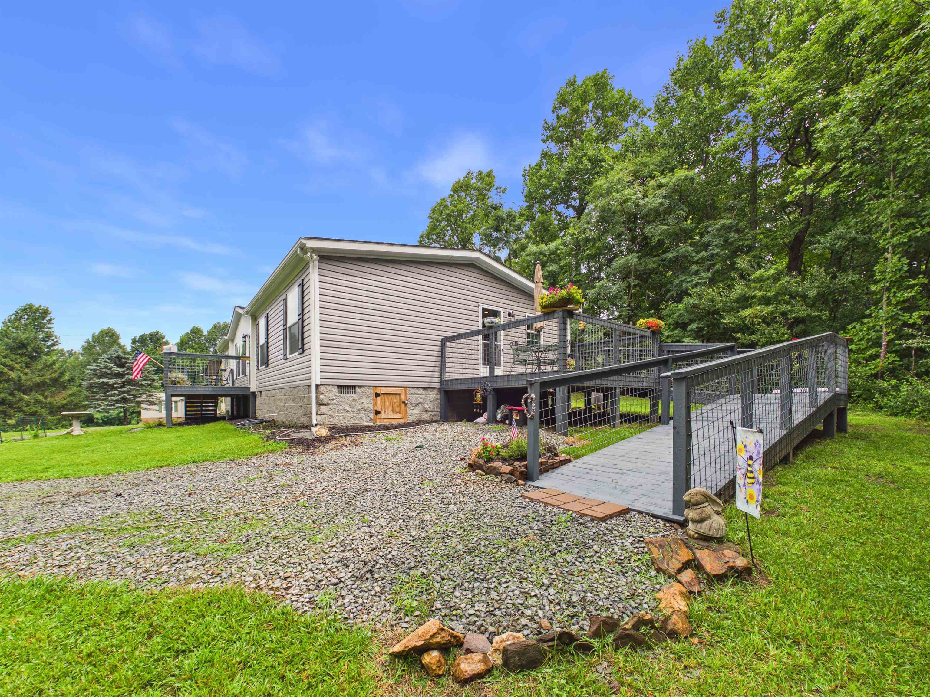 400 Ridge Oak Drive SE Copper Hill VA 24079