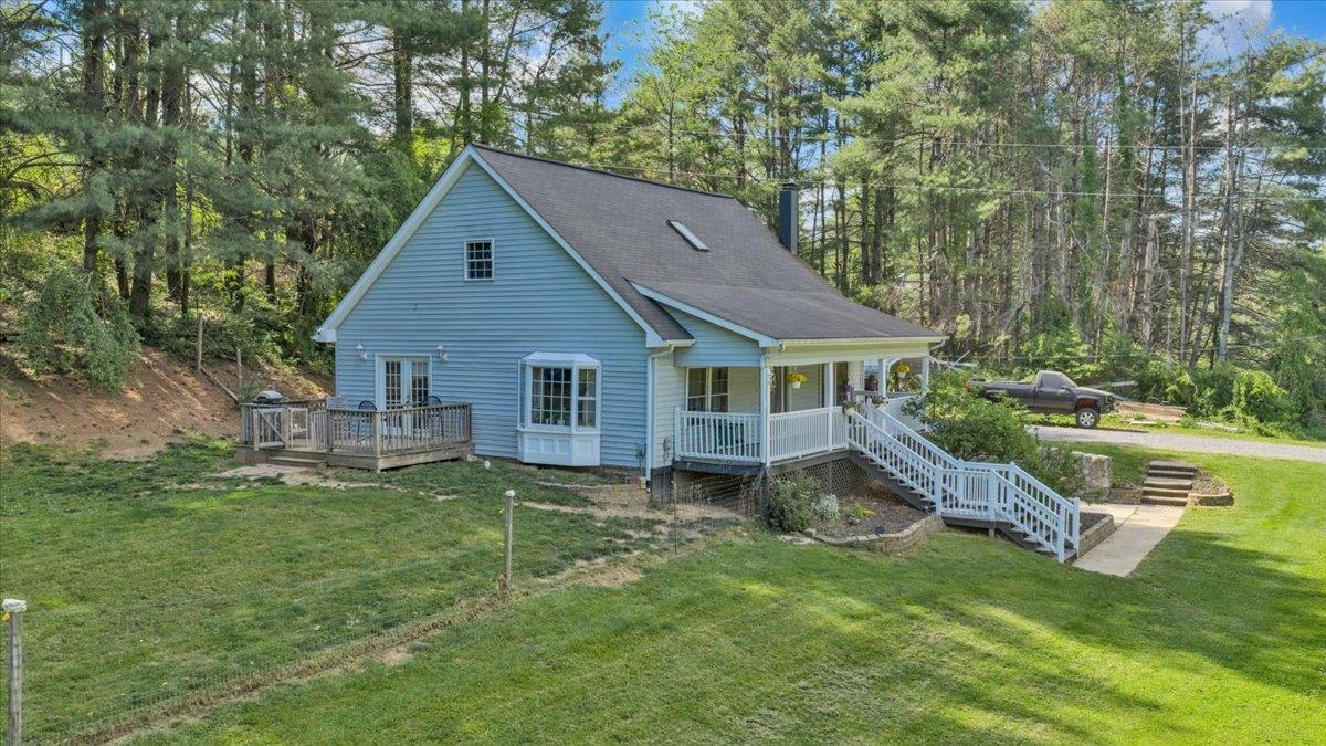 112 Shawsville Pike NE Check VA 24072