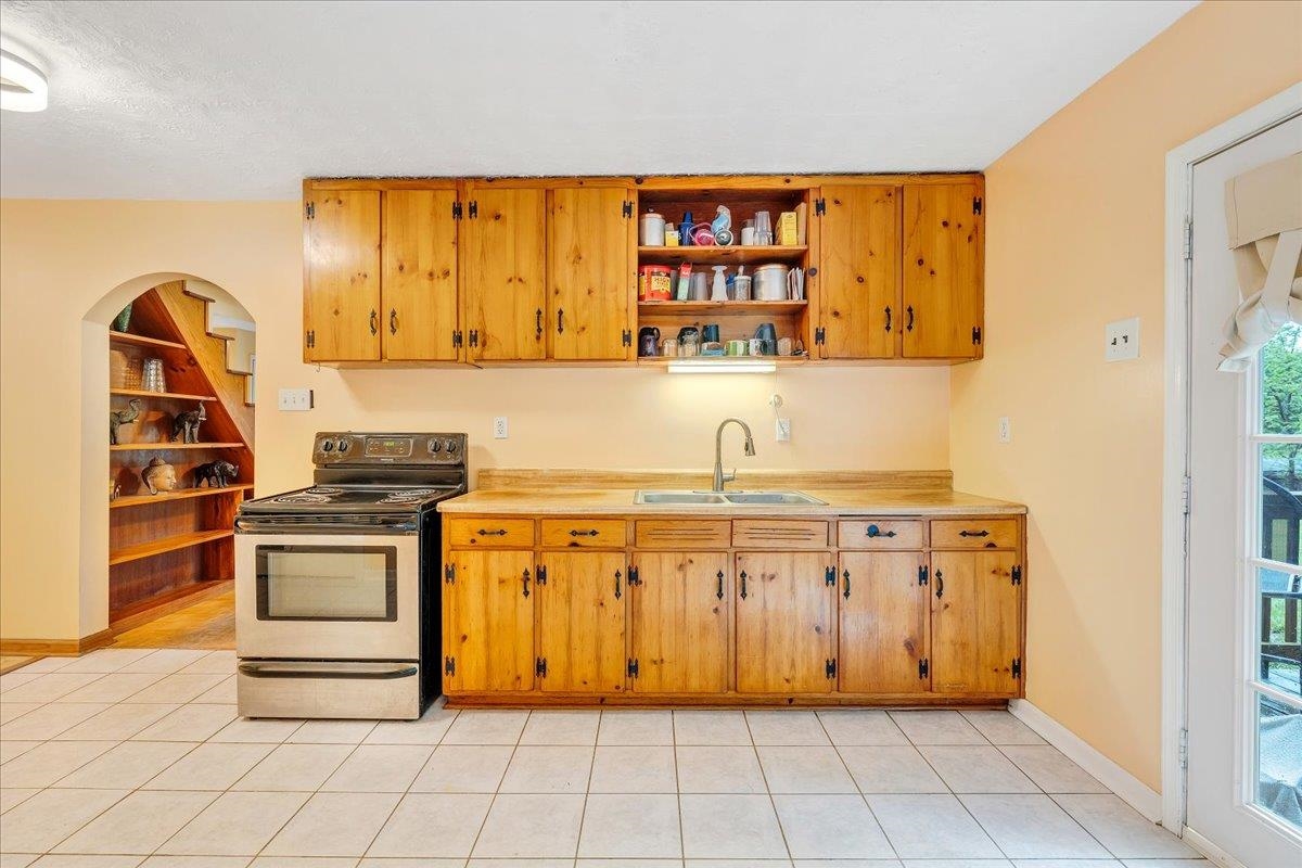 112 Shawsville Pike NE Check VA 24072