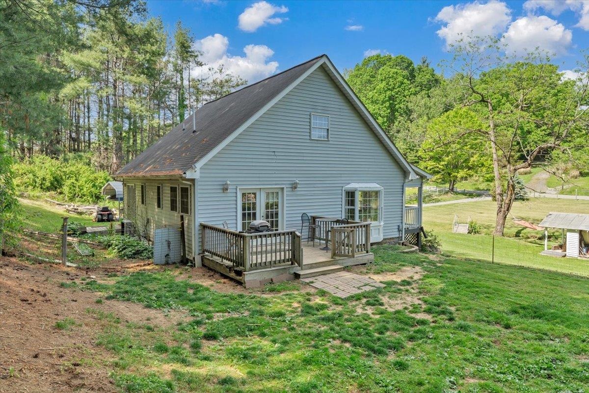 112 Shawsville Pike NE Check VA 24072