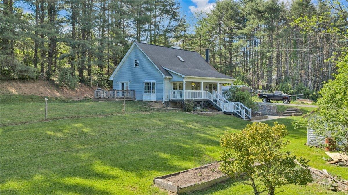 112 Shawsville Pike NE Check VA 24072
