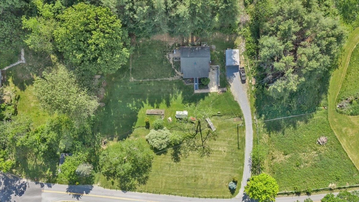 112 Shawsville Pike NE Check VA 24072