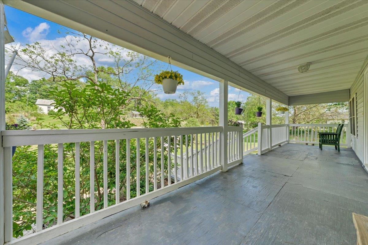 112 Shawsville Pike NE Check VA 24072