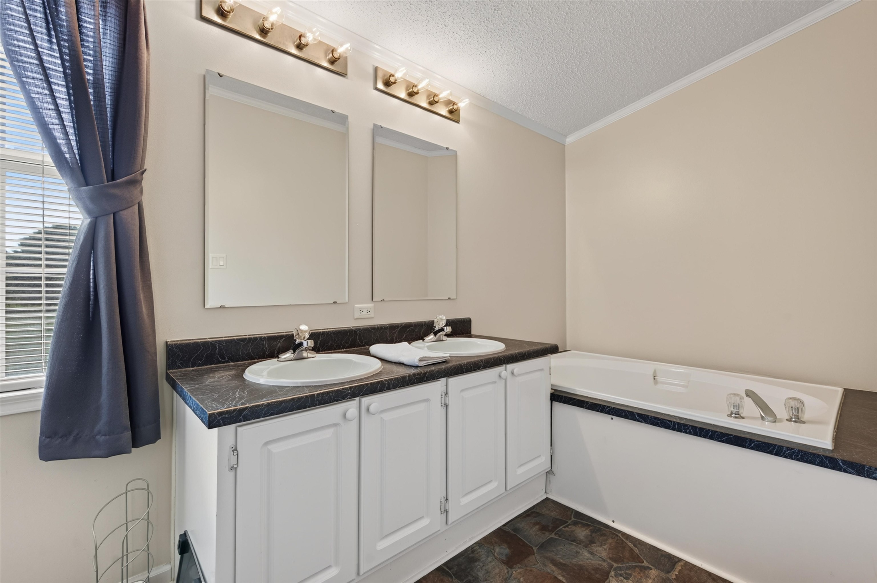 5096 Thornspring Road Pulaski VA 24301