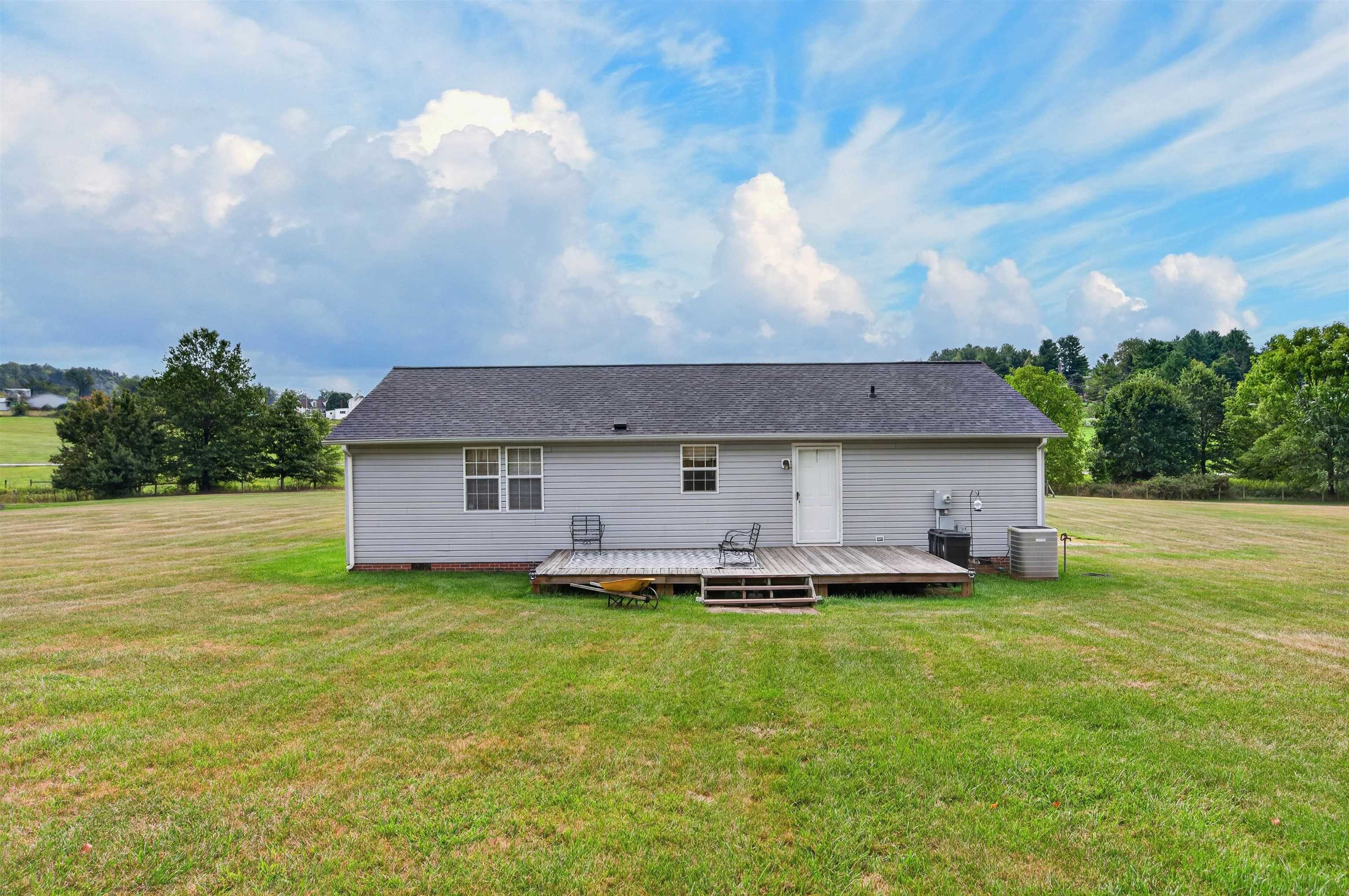 5096 Thornspring Road Pulaski VA 24301
