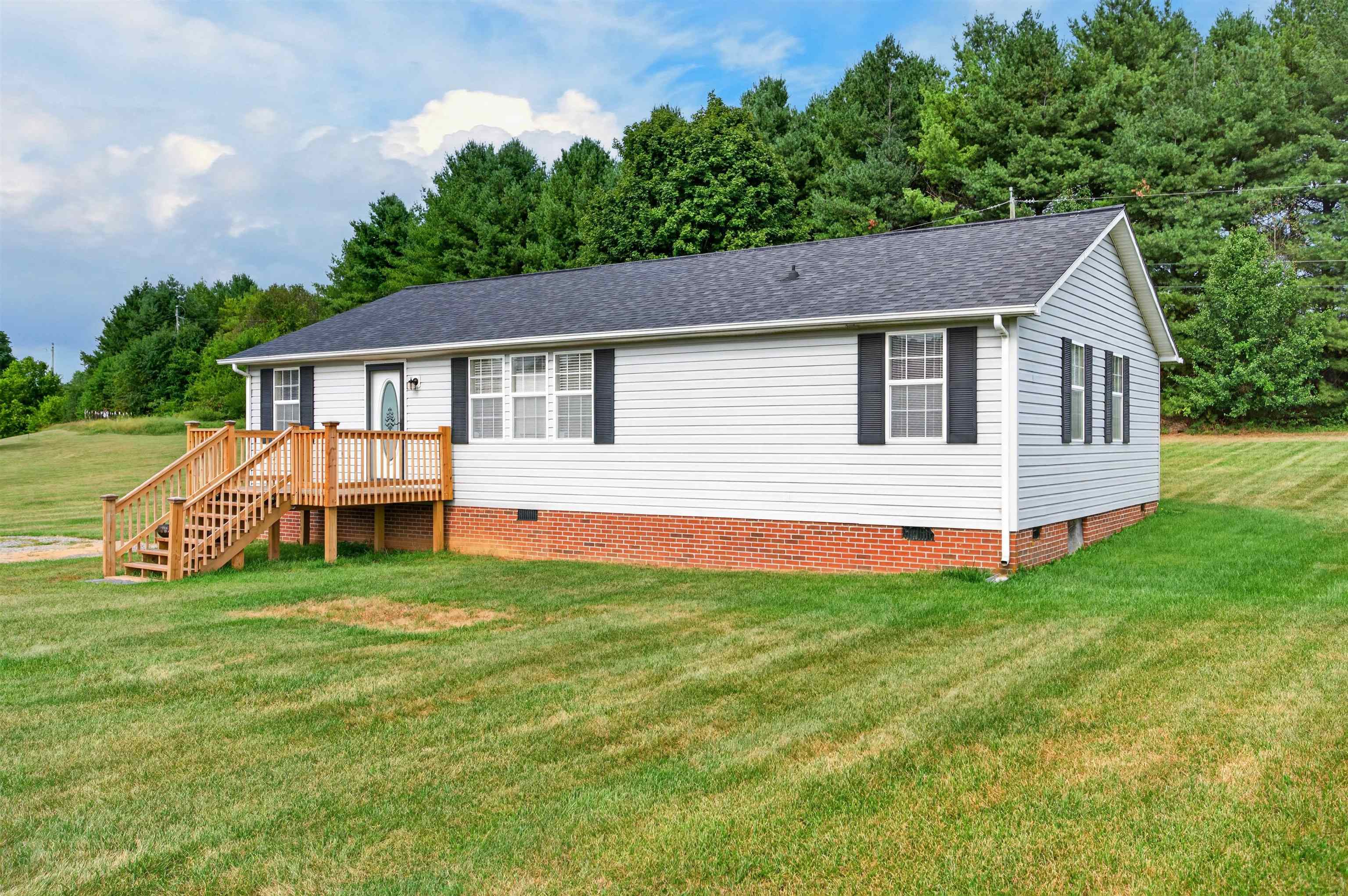 5096 Thornspring Road Pulaski VA 24301