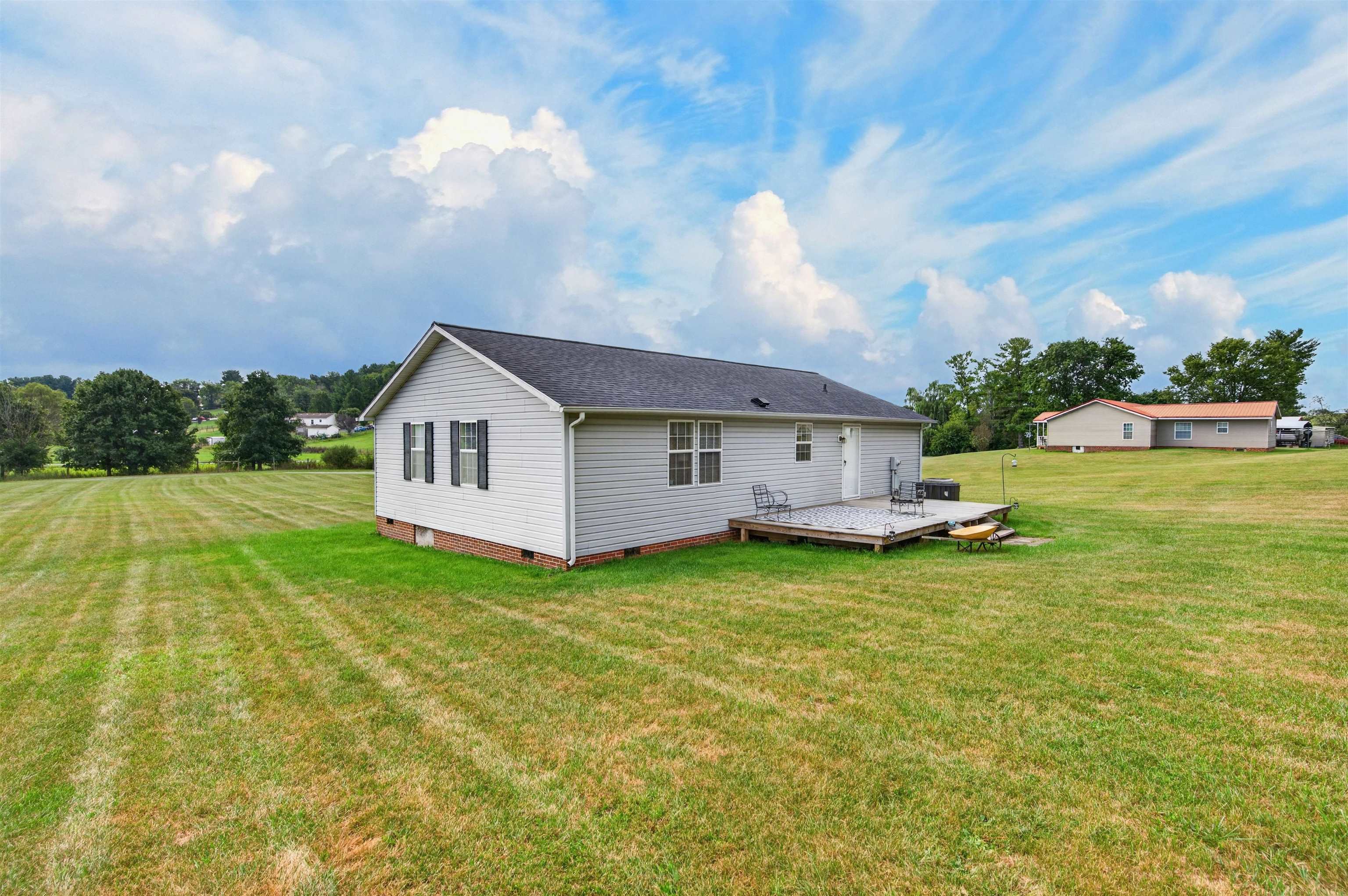 5096 Thornspring Road Pulaski VA 24301