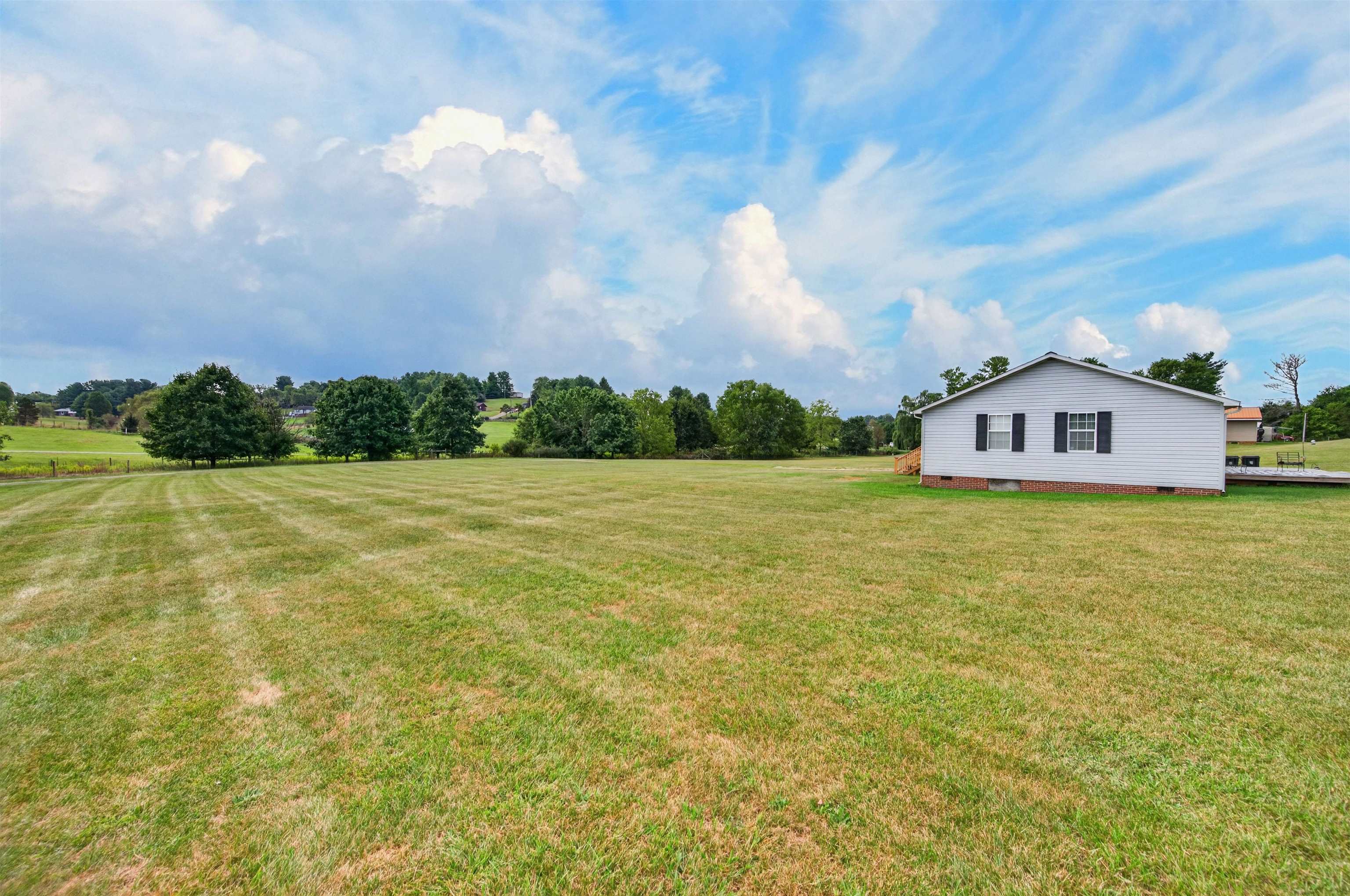 5096 Thornspring Road Pulaski VA 24301