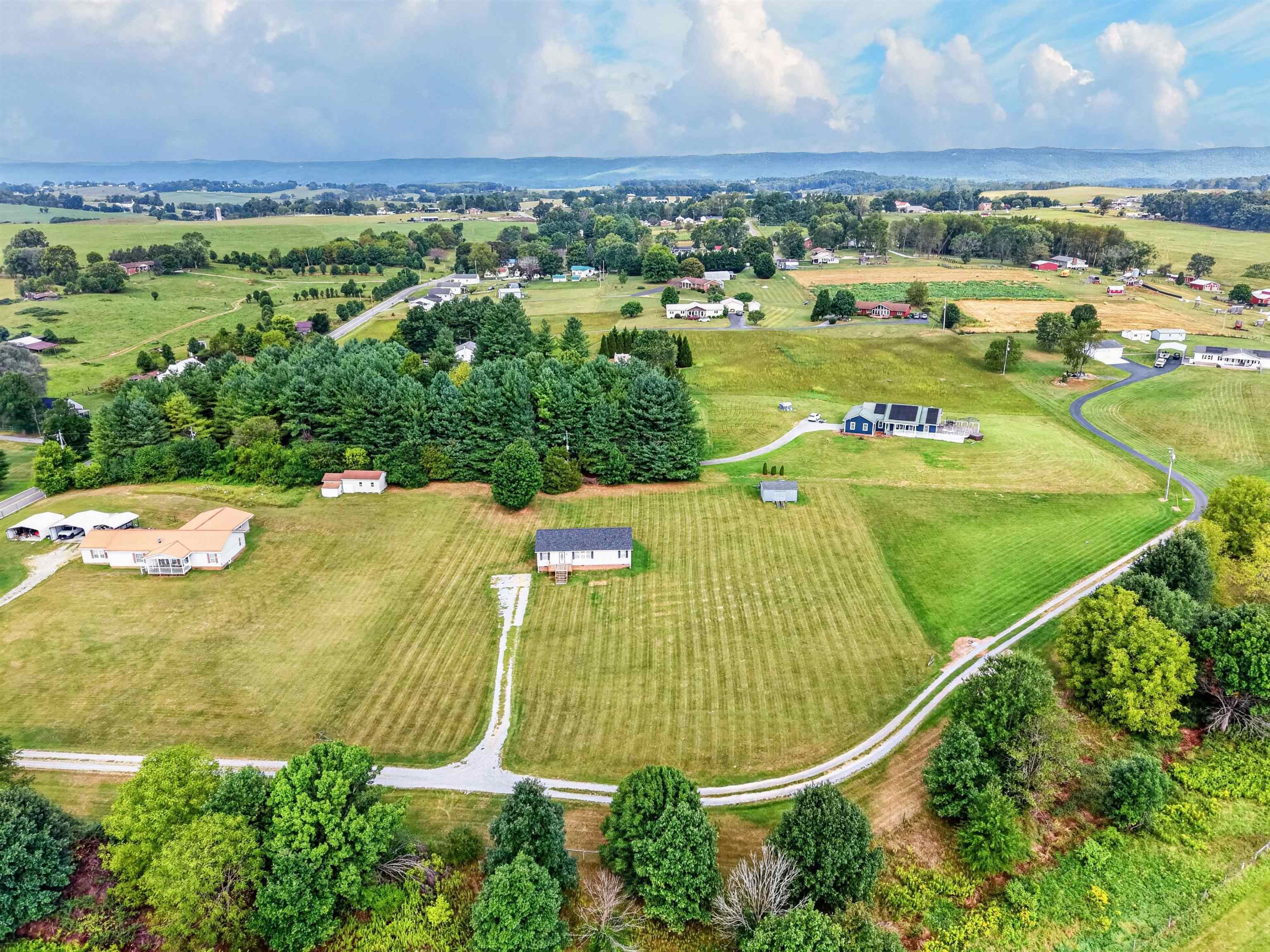 5096 Thornspring Road Pulaski VA 24301