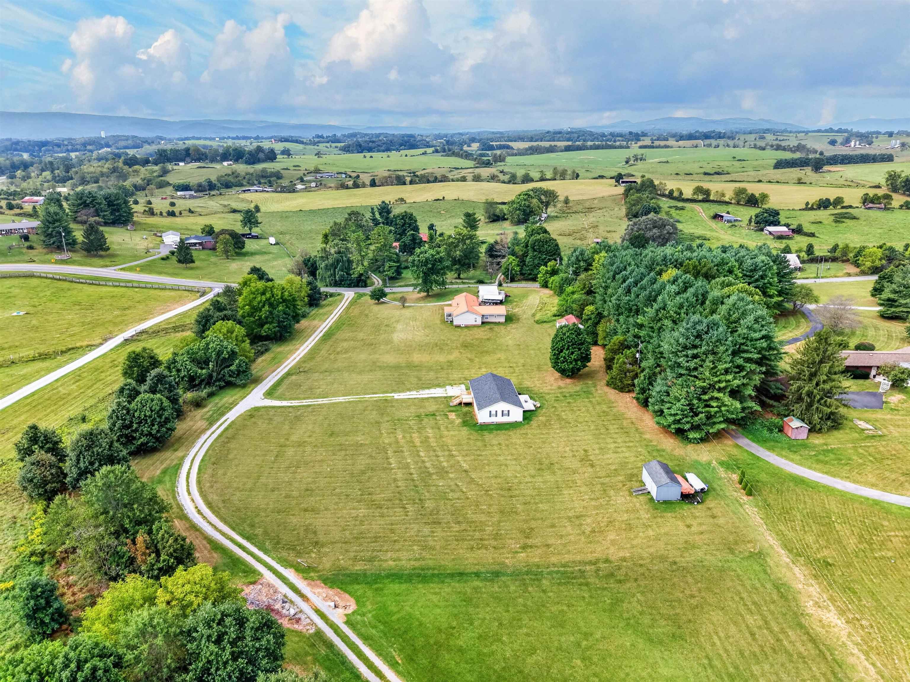5096 Thornspring Road Pulaski VA 24301