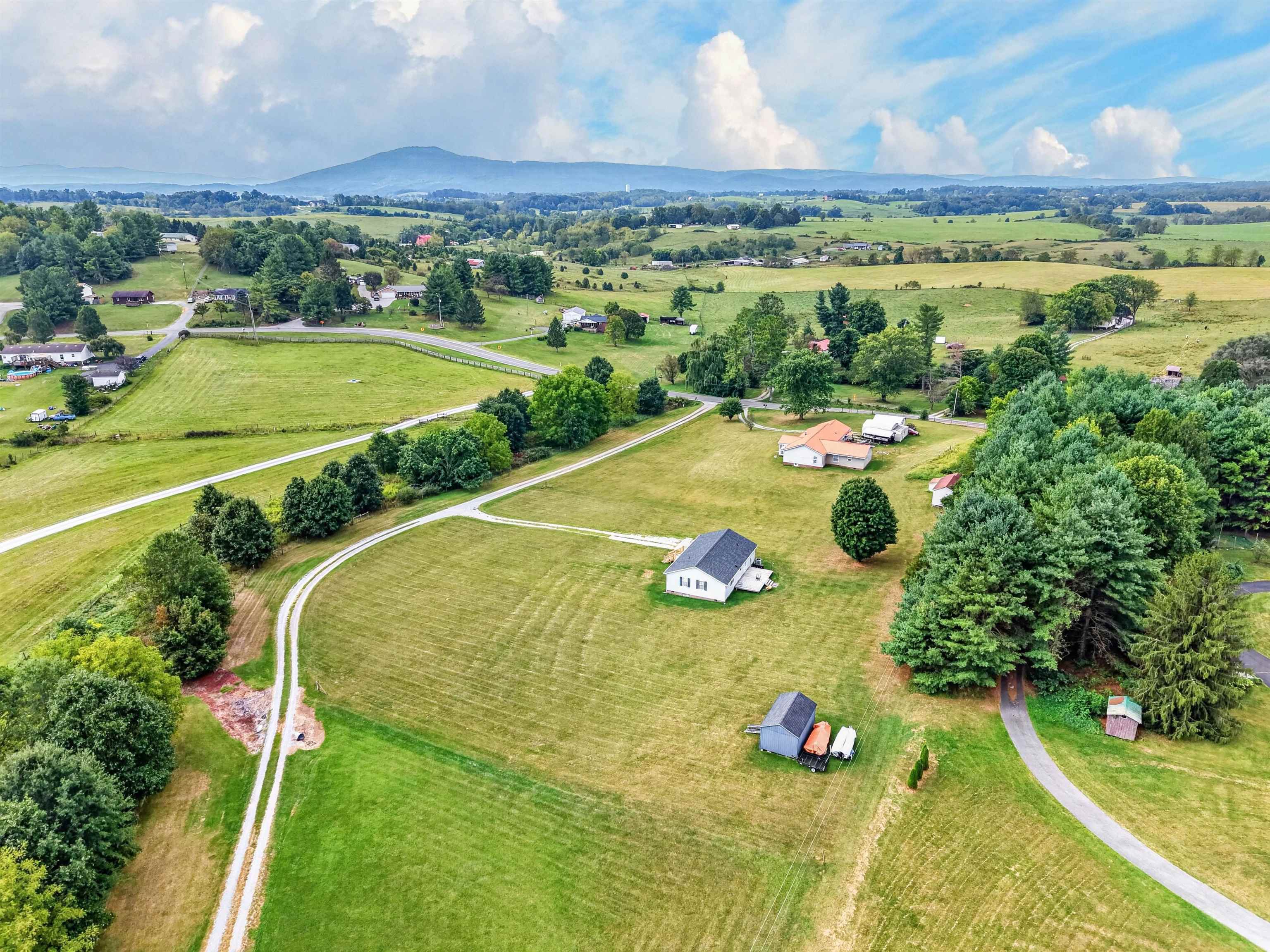 5096 Thornspring Road Pulaski VA 24301