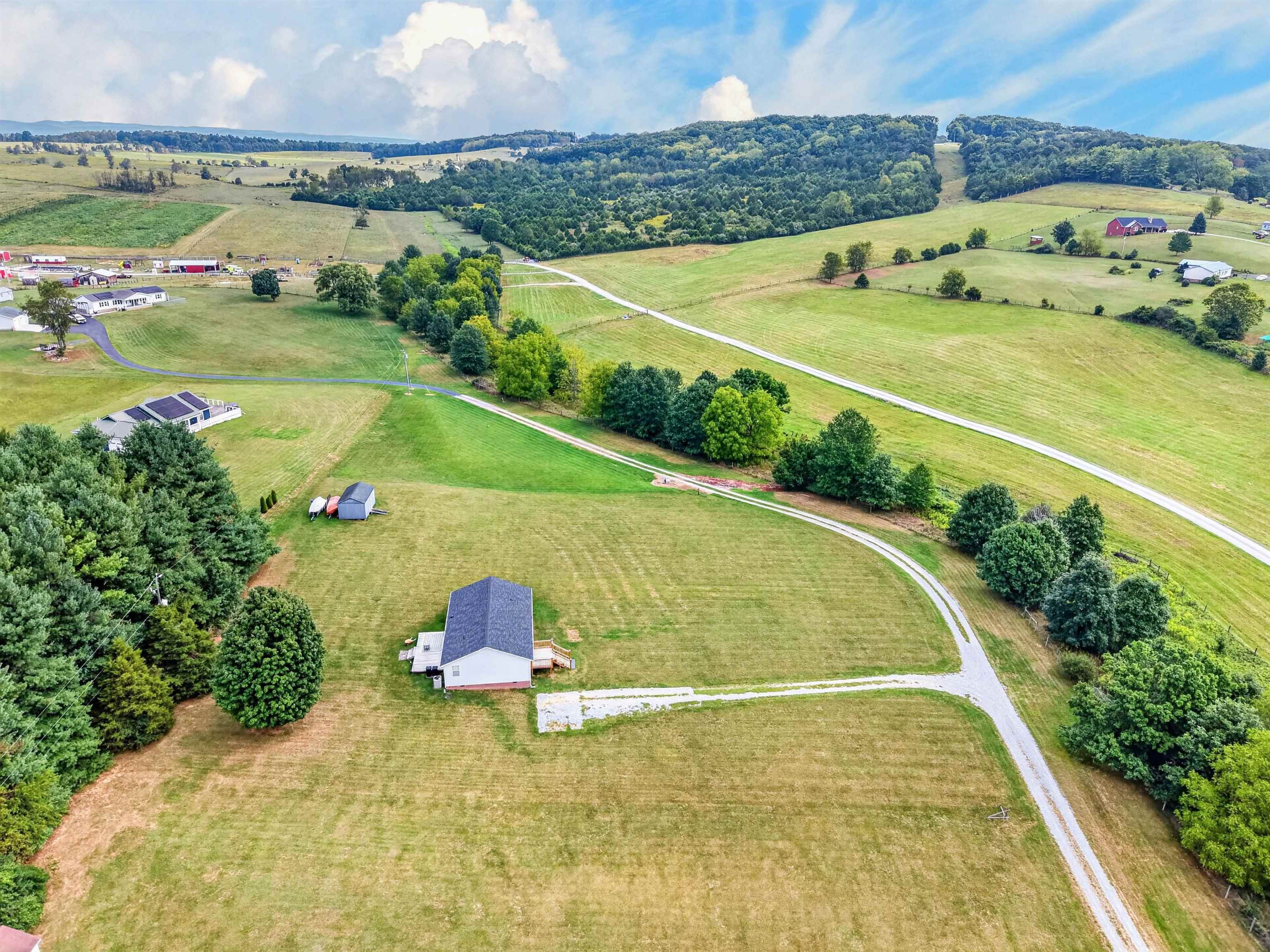5096 Thornspring Road Pulaski VA 24301