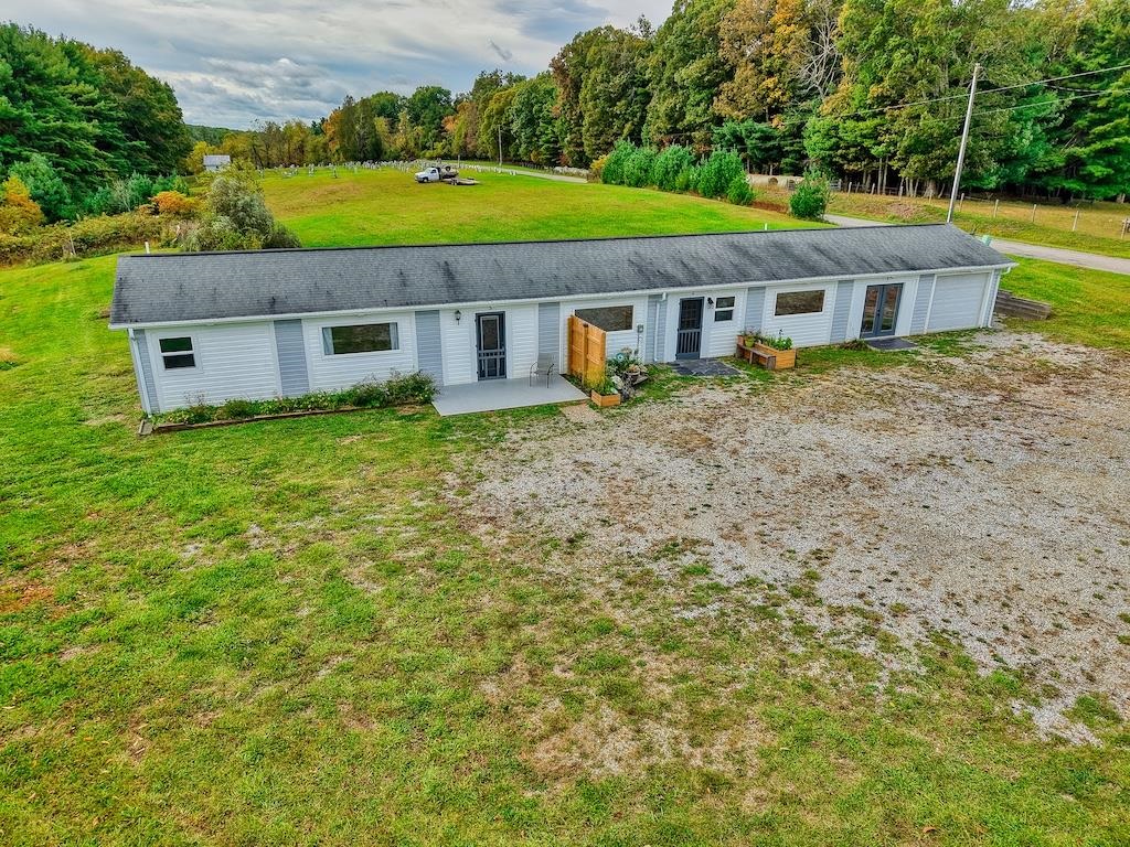 1011 Wilson Cemetery Road Check VA 24072