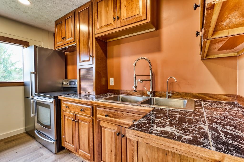 1011 Wilson Cemetery Road Check VA 24072