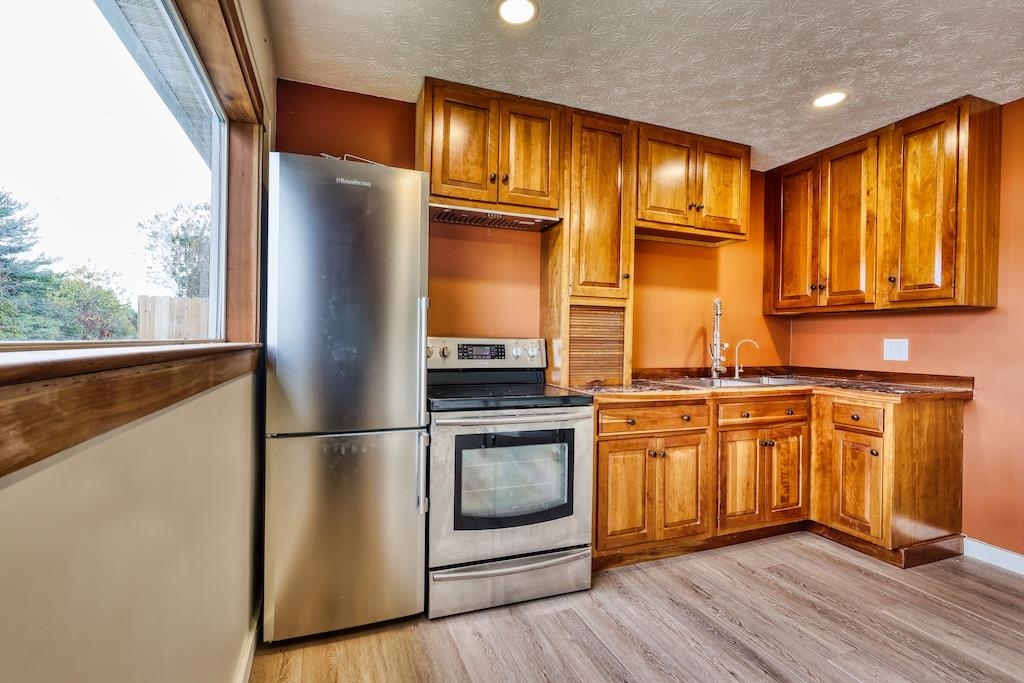 1011 Wilson Cemetery Road Check VA 24072