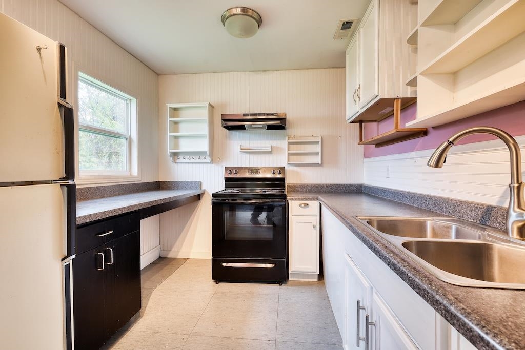 1011 Wilson Cemetery Road Check VA 24072