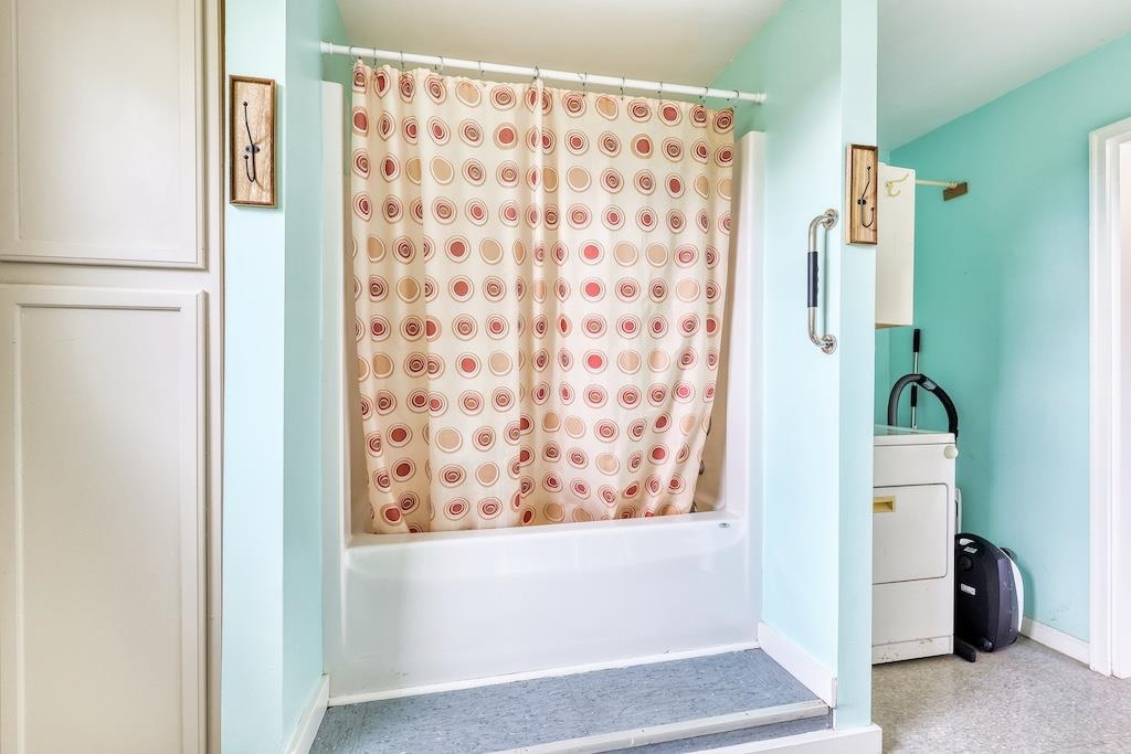 1011 Wilson Cemetery Road Check VA 24072