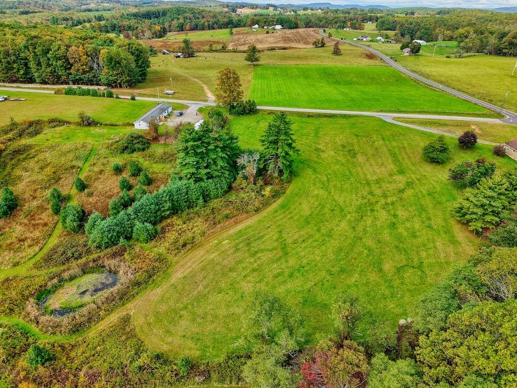 1011 Wilson Cemetery Road Check VA 24072