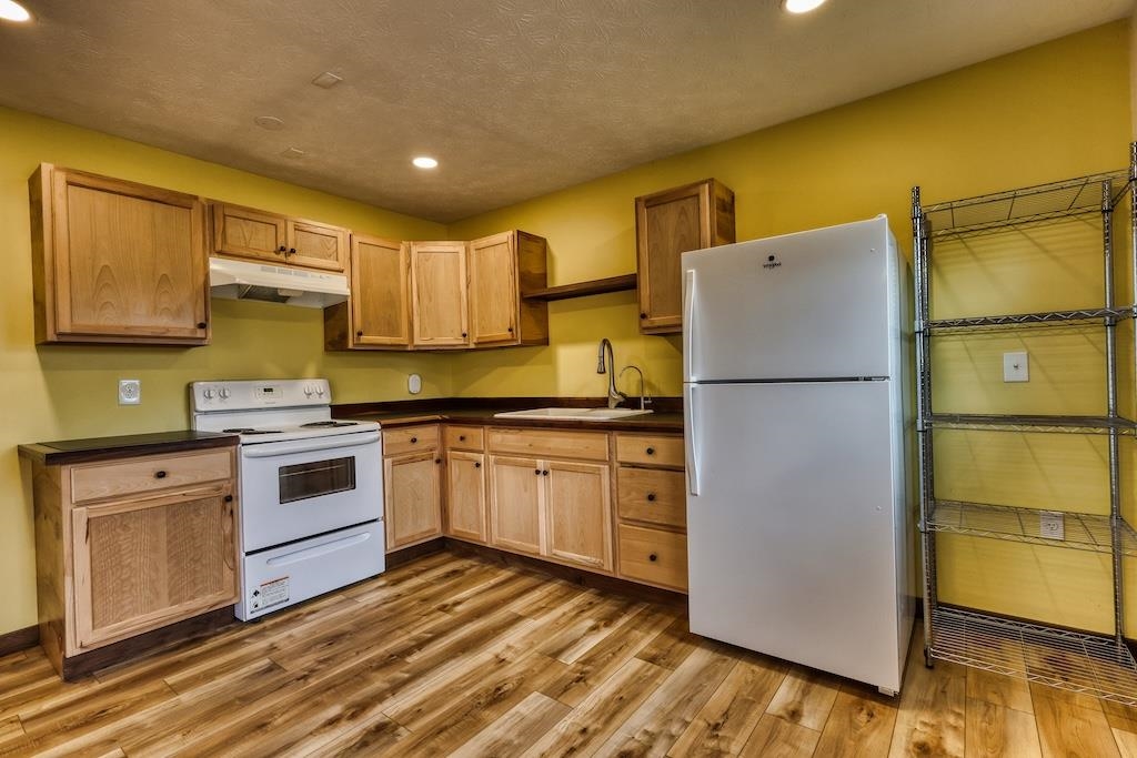 1011 Wilson Cemetery Road Check VA 24072