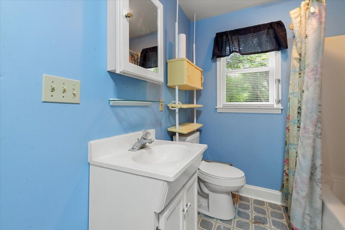 804 Wolf Street Narrows VA 24124