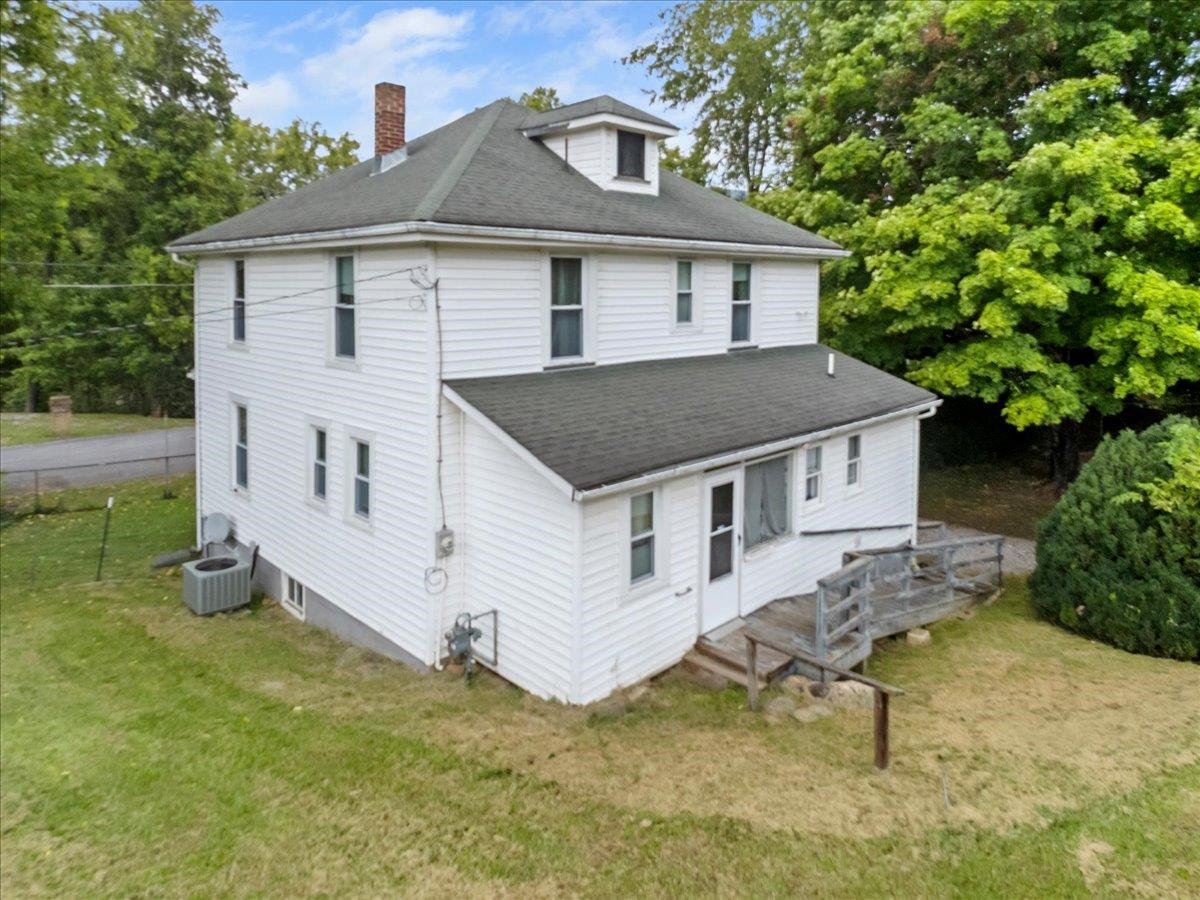 804 Wolf Street Narrows VA 24124