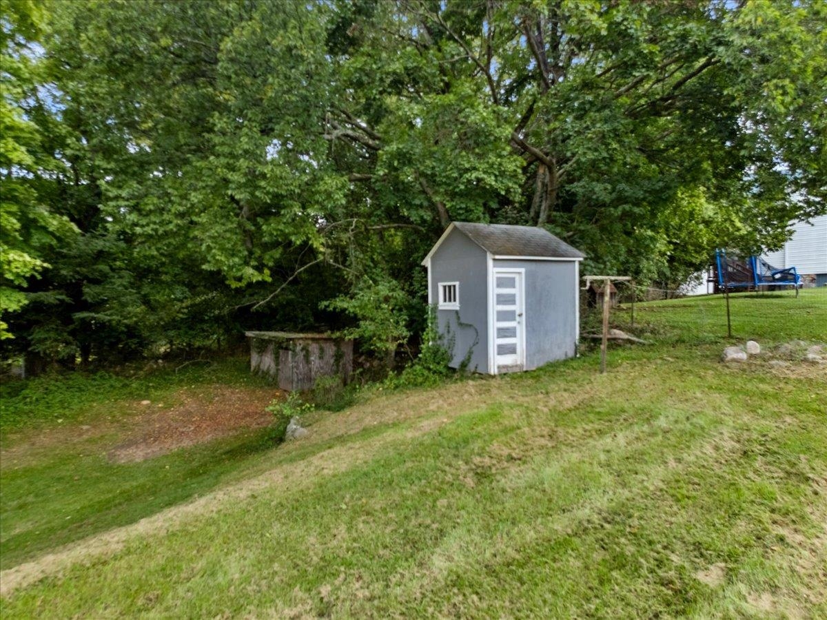804 Wolf Street Narrows VA 24124