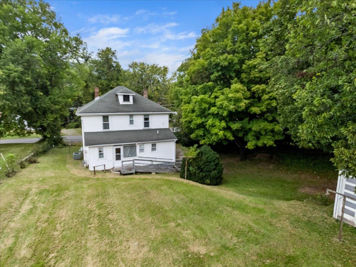 804 Wolf Street Narrows VA 24124