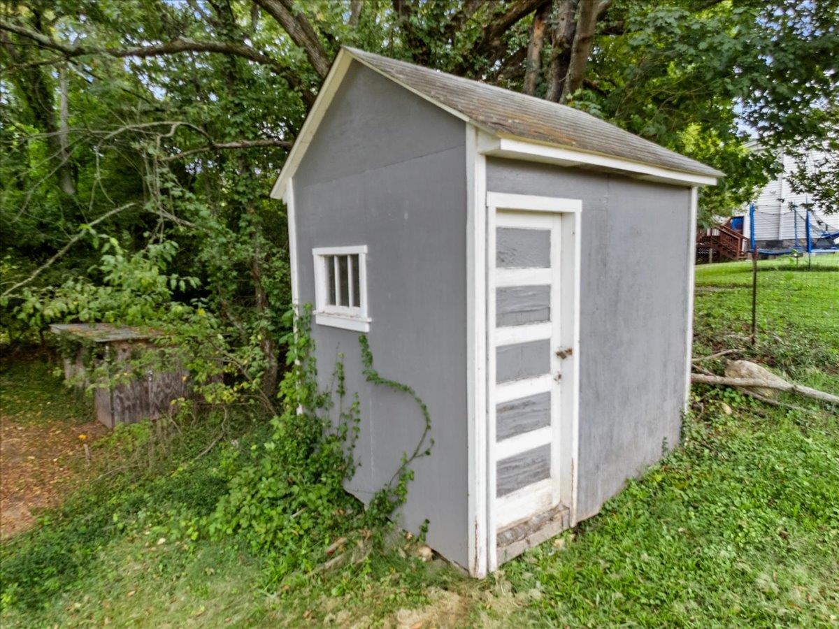 804 Wolf Street Narrows VA 24124