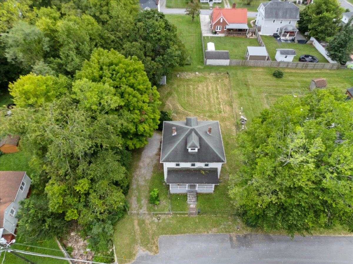 804 Wolf Street Narrows VA 24124