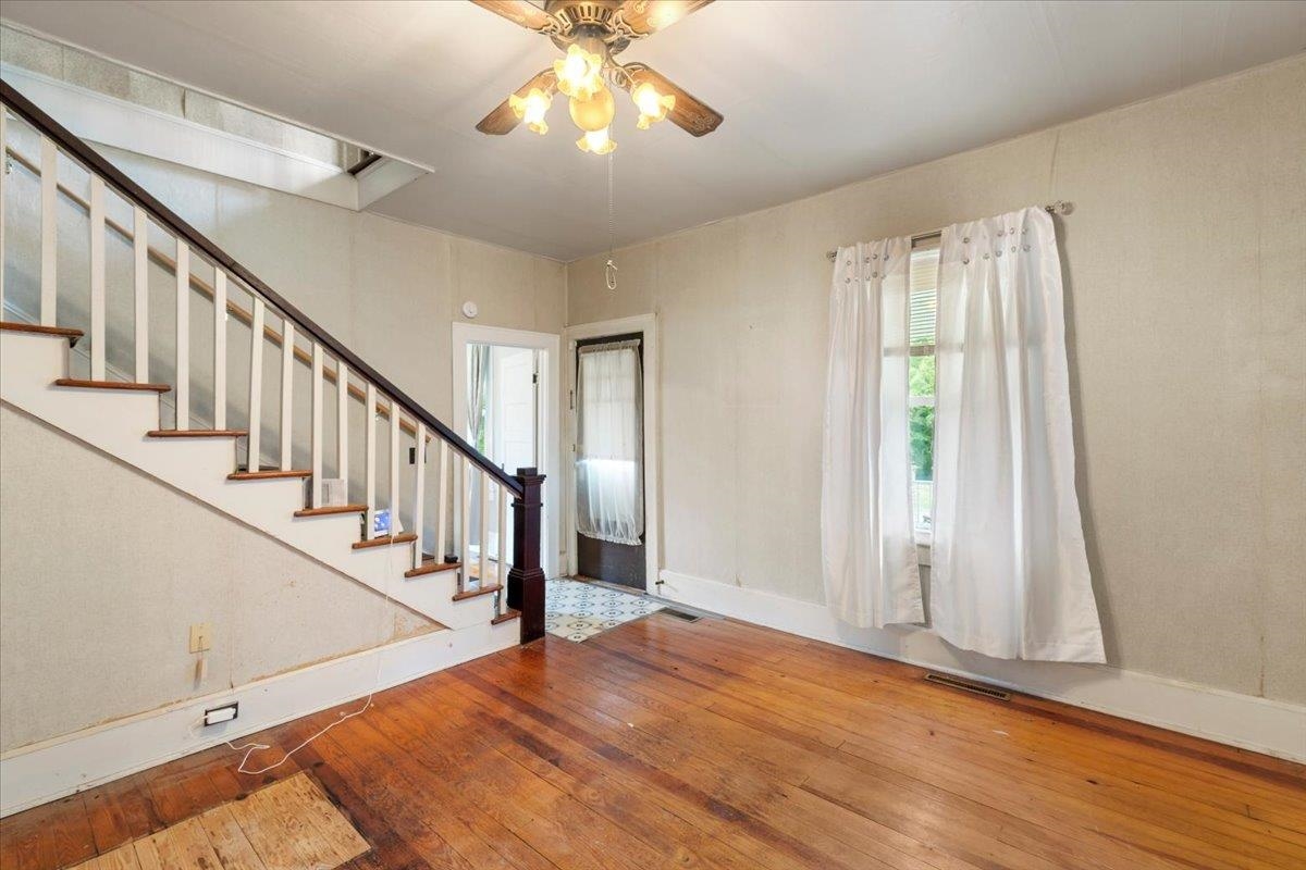 804 Wolf Street Narrows VA 24124