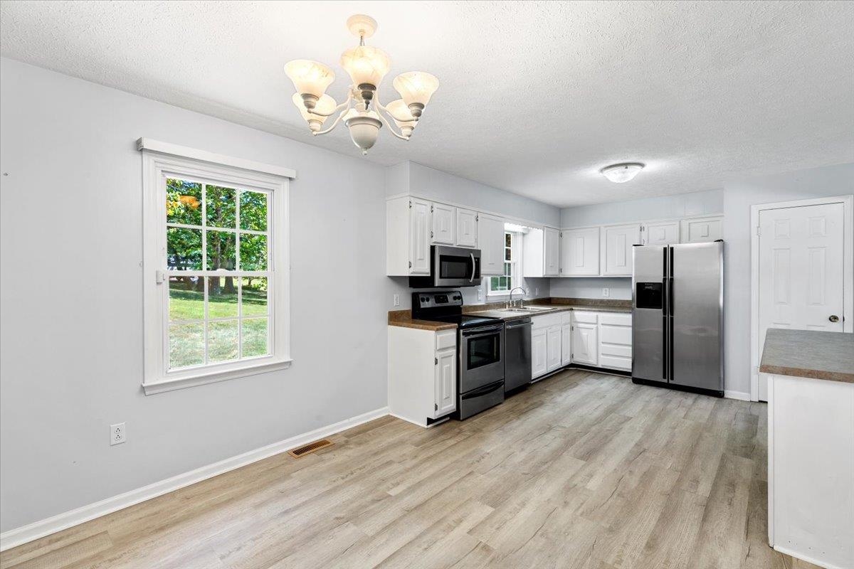 5330 Cougar Circle Dublin VA 24084